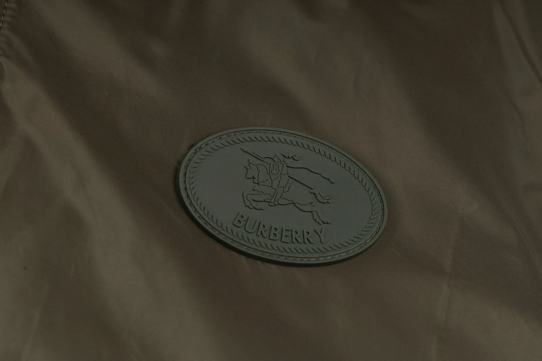 BBR （Green） 4,995 ， Wear-Resistant ， 。 B ， 。 ， 。 ， 。 ， 1980 。 EKD ， 。 ， 。 。 Classic ， 。 Size:S/M/L/XL